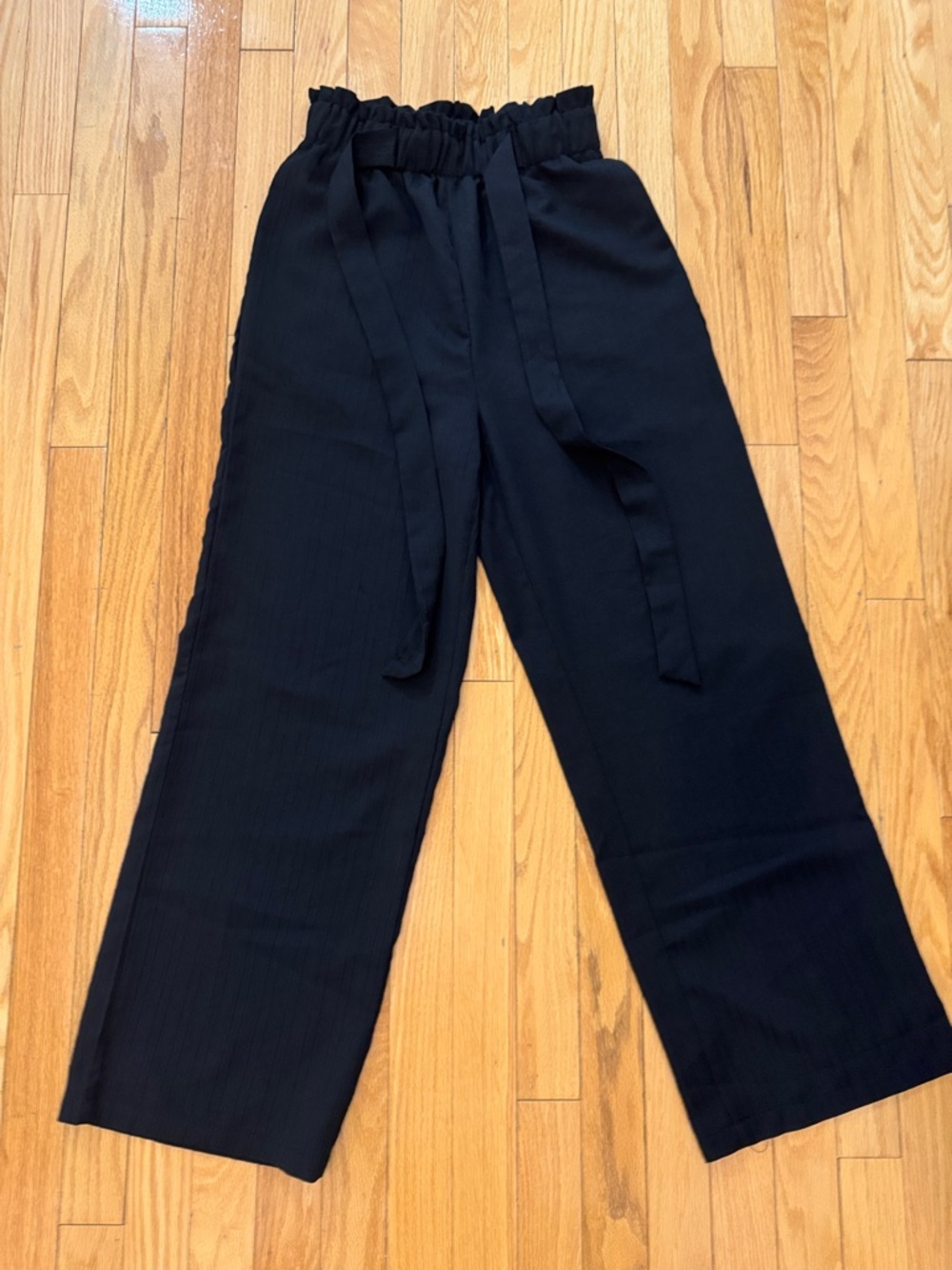 SHEIN Light weight Black High-Waist Paperbag Tie-Waist Pants - size small / 4